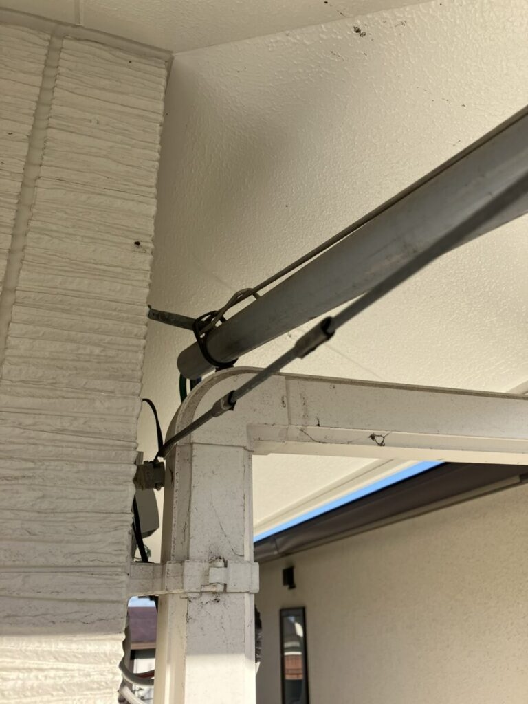 引き込み線と塩ビ管